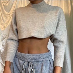 Cropped Aritizia Sweater
